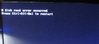Windows8系统开机显示a disk read error的解决方法